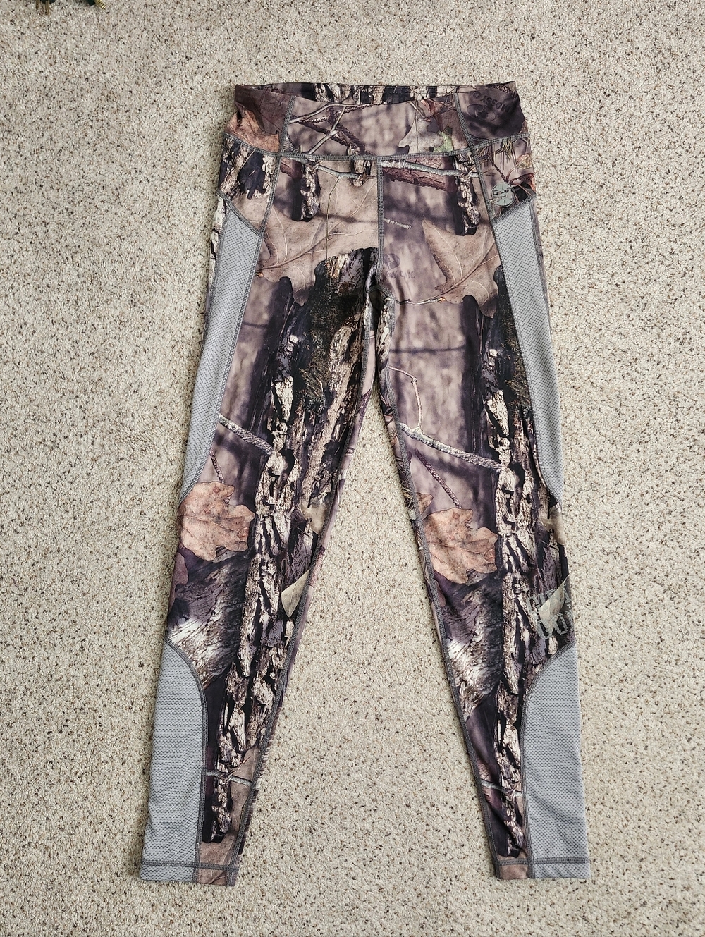 Girls With Guns Camo Print Women's Performance Leggings